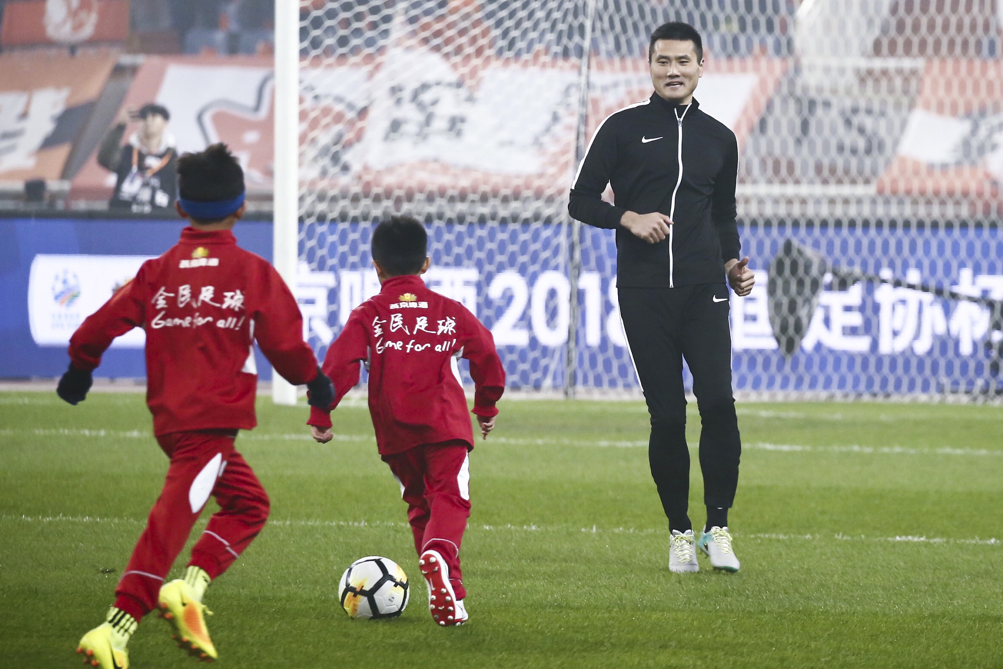 邵佳一:中国足球正在发展,如果想改变,阵痛肯定是需要的