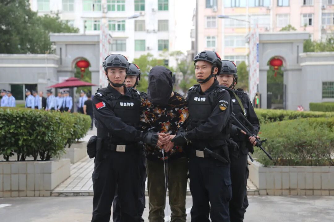 潜逃29年的命案嫌犯在湖南湘乡落网,逃亡时“洗白”身份结婚生子