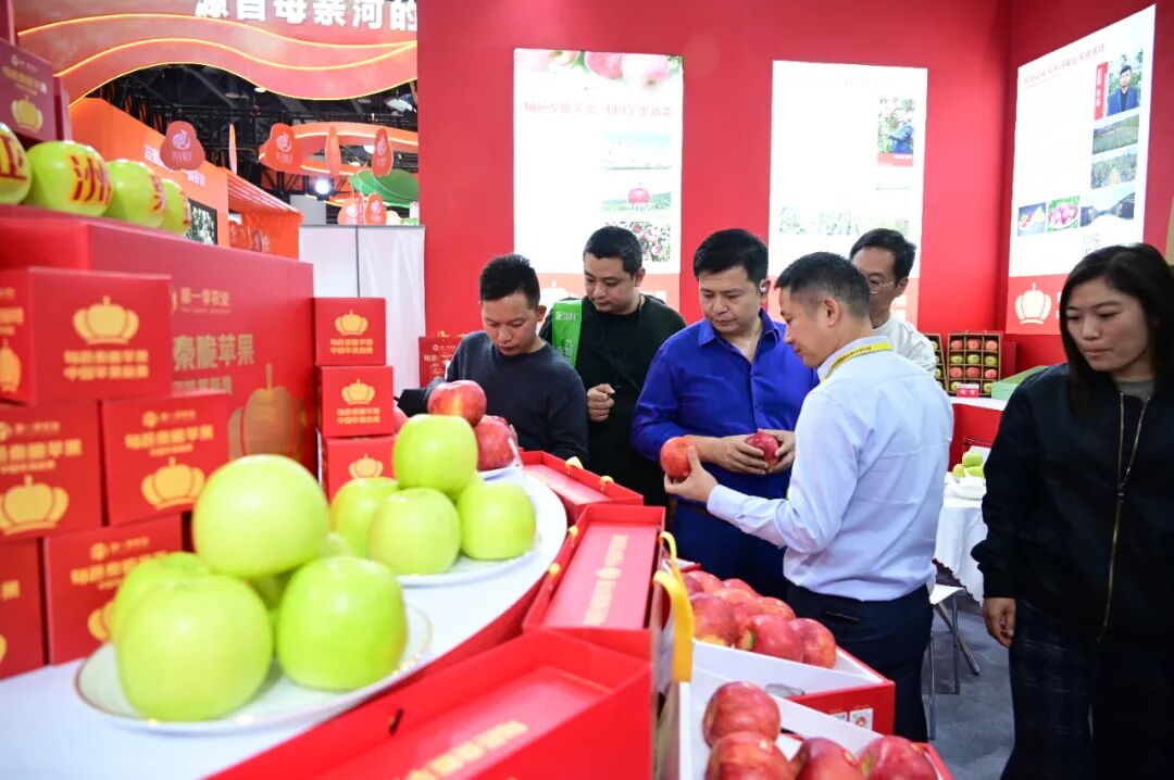 旬邑秦脆苹果亮相第十八届亚洲果蔬产业博览会暨第三届苹果产业博览会