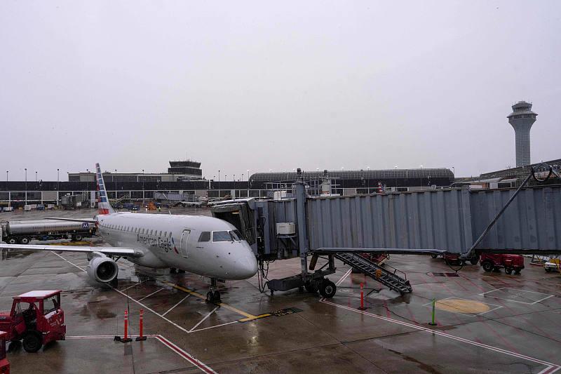 全美9日超4900架次航班延误,1670架次航班取消