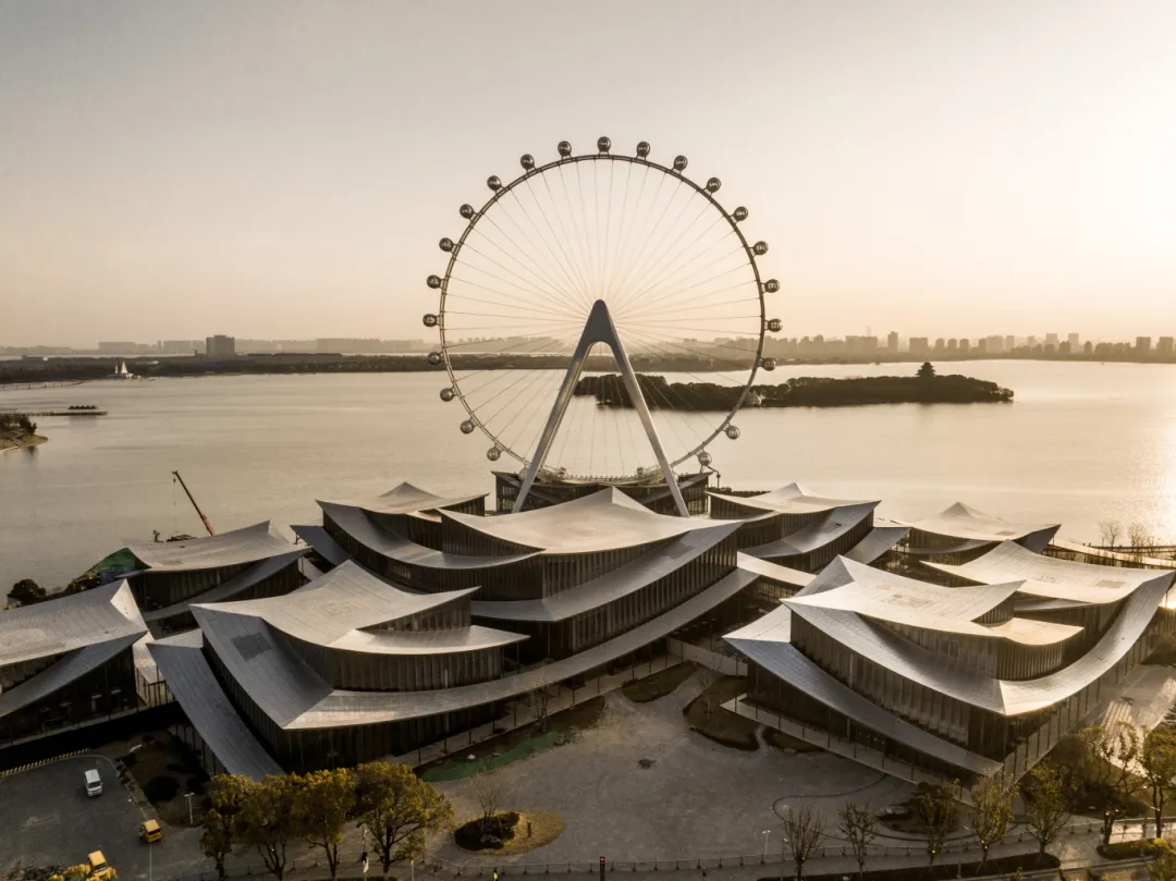 “在这座美术馆中散步,将成为难忘的经历”