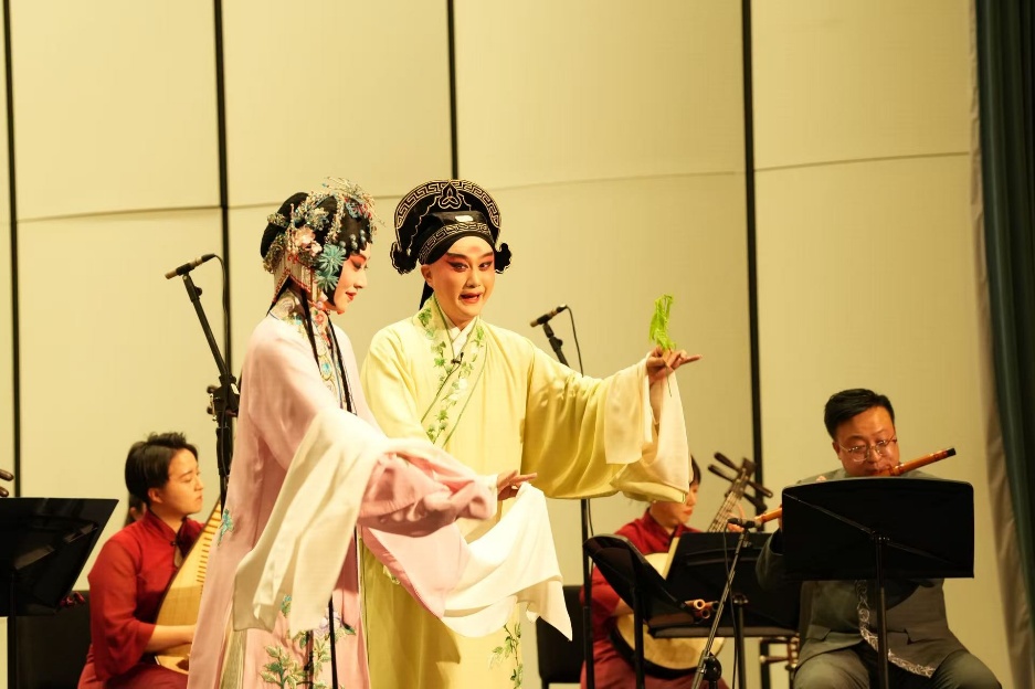 跟随单雯的杜丽娘感受姑苏,昆曲国乐中“听得见的江南画卷”