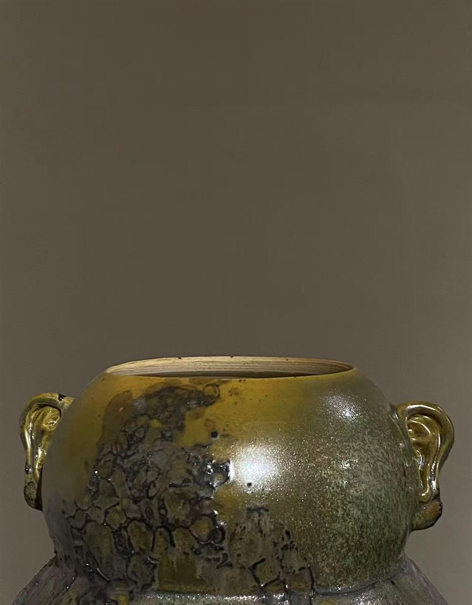 He Thought He'd Stay 4 Weeks. The Porcelain City Kept Him