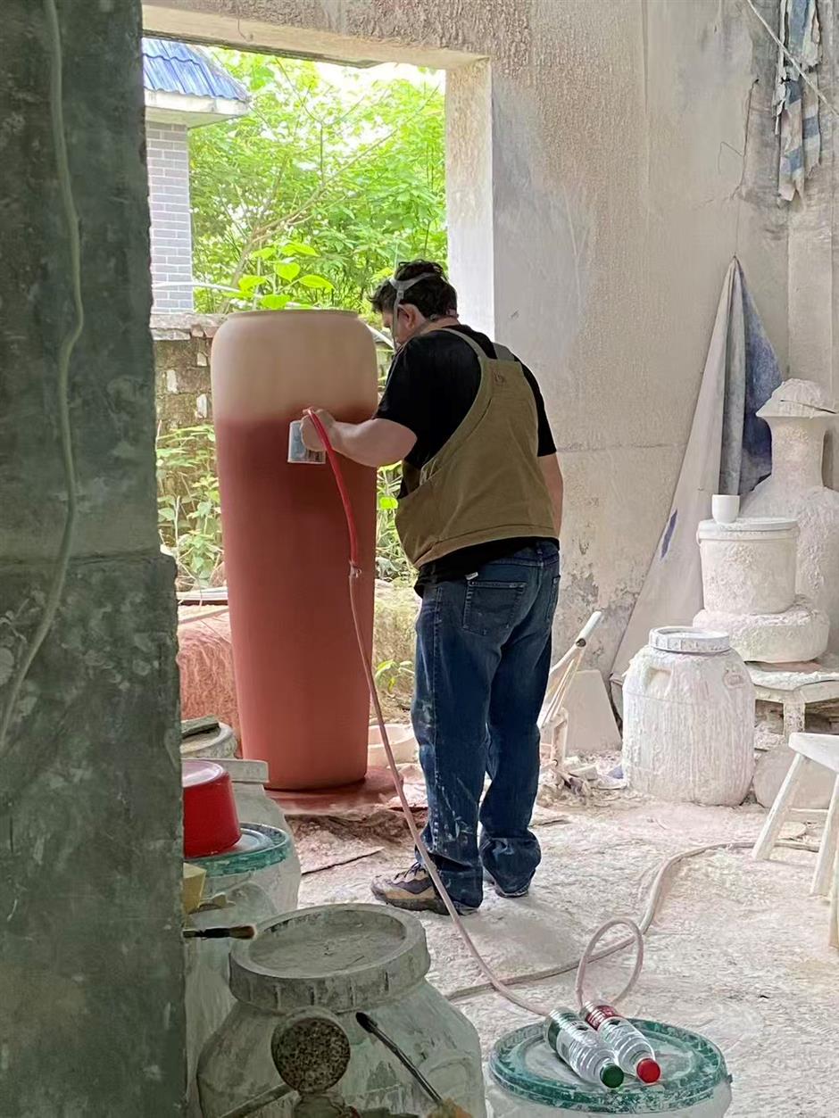 He Thought He'd Stay 4 Weeks. The Porcelain City Kept Him