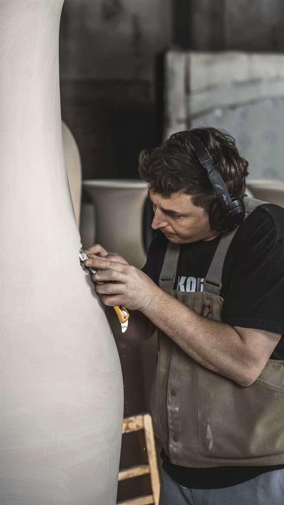He Thought He'd Stay 4 Weeks. The Porcelain City Kept Him