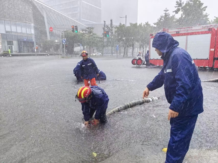 台风“白海豚”,凭什么浇透小半个中国?
