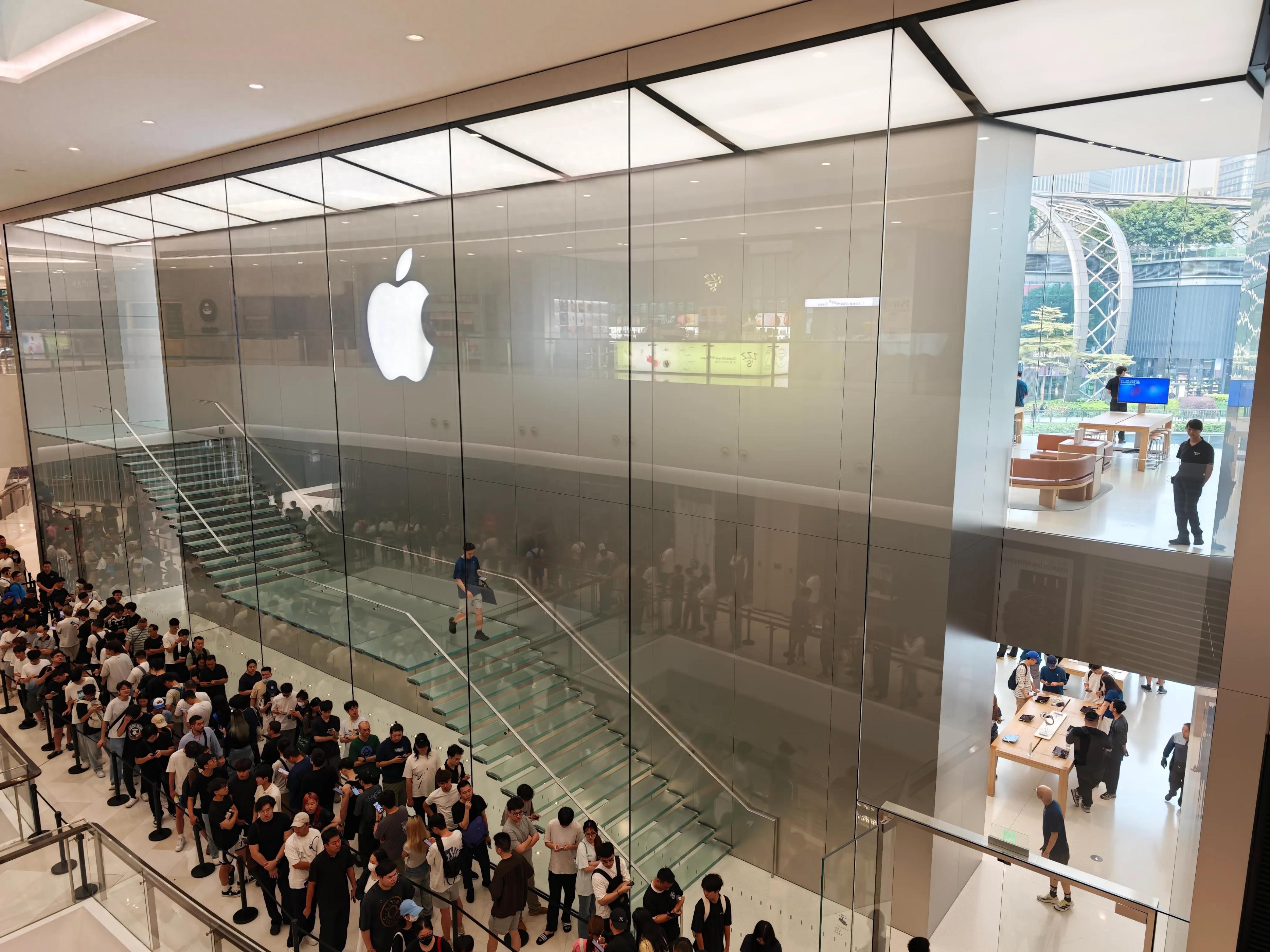iPhone18 Pro销量大涨12%!史上最贵却卖爆,全靠安卓衬托?