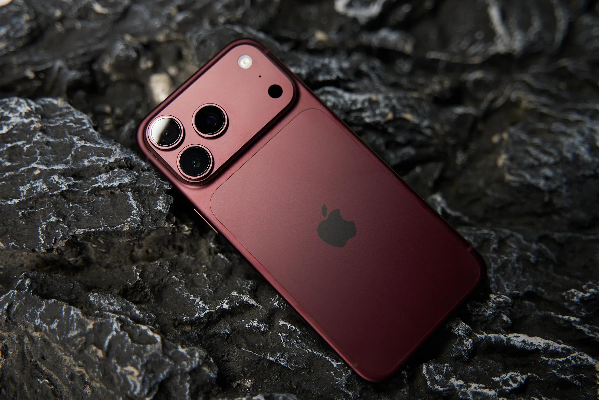 iPhone18 Pro销量大涨12%!史上最贵却卖爆,全靠安卓衬托?
