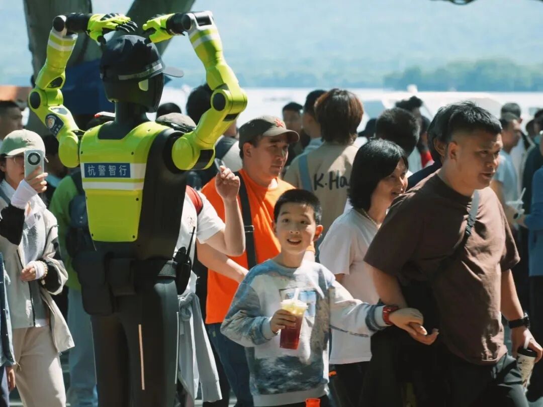 国庆长假看杭州交警新质战力的变化