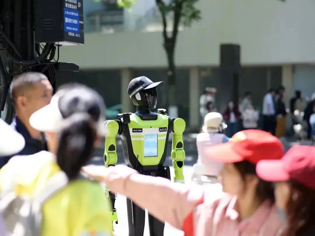 国庆长假看杭州交警新质战力的变化