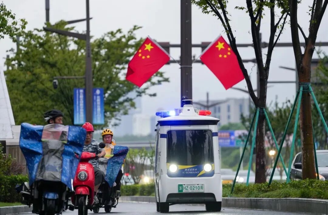 国庆长假看杭州交警新质战力的变化