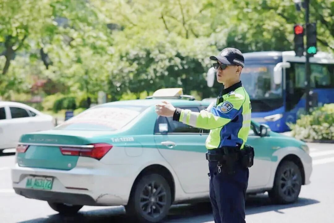 国庆长假看杭州交警新质战力的变化