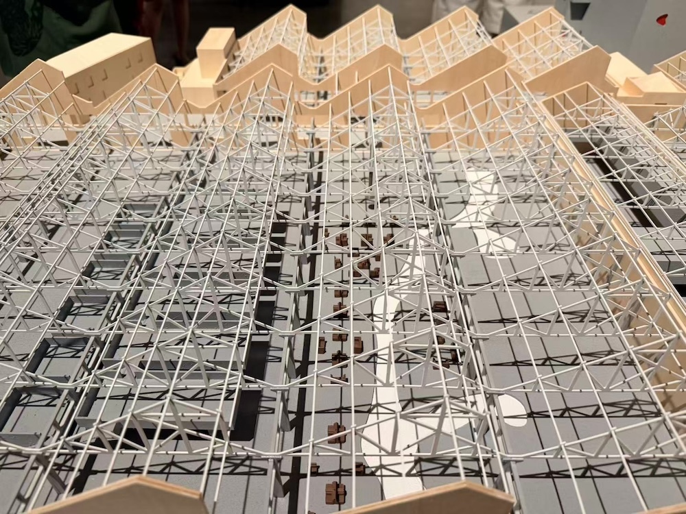 一周展讯|再别莫兰迪大展,回望朱德群与石虎