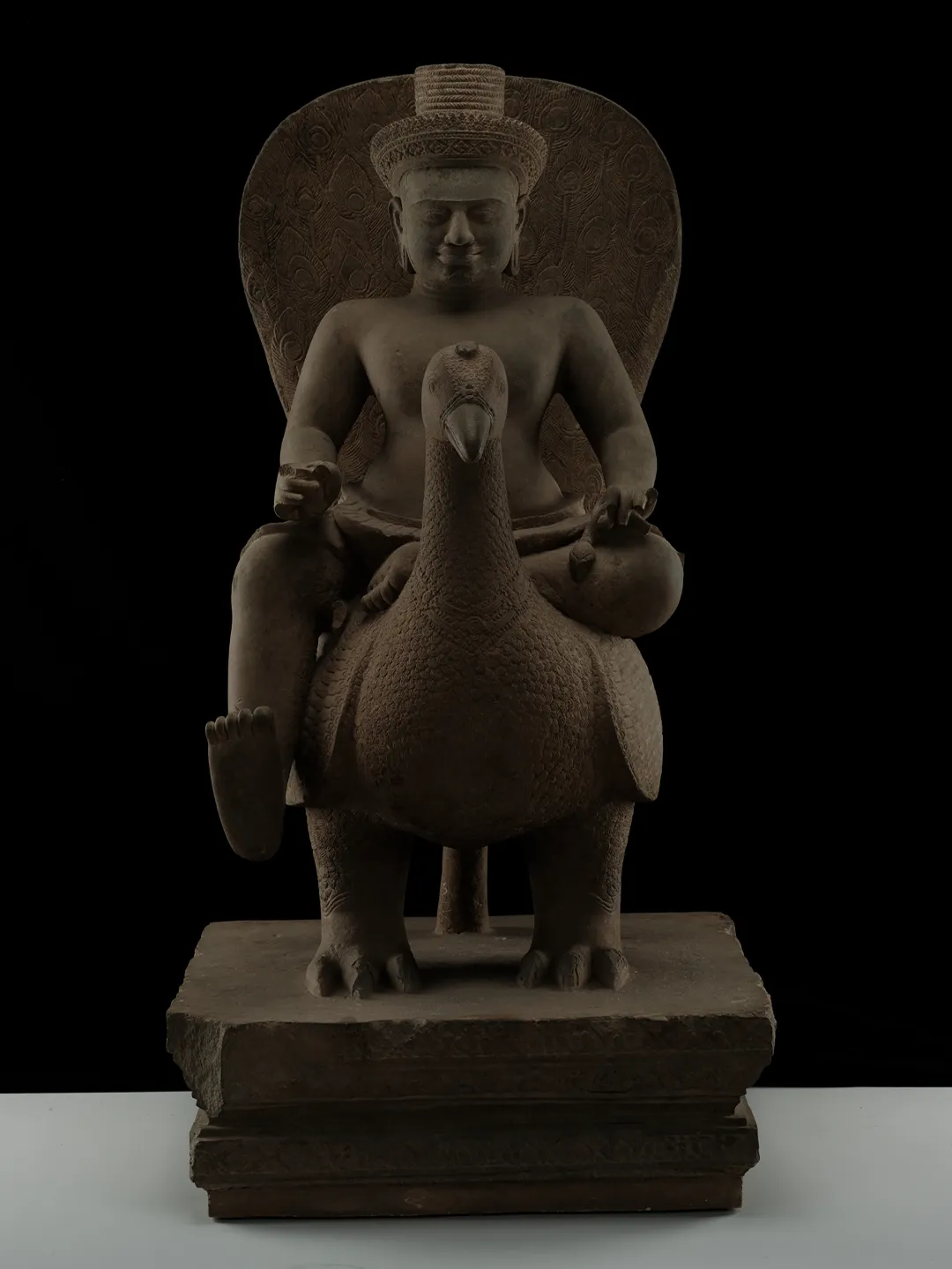 一周展讯|再别莫兰迪大展,回望朱德群与石虎