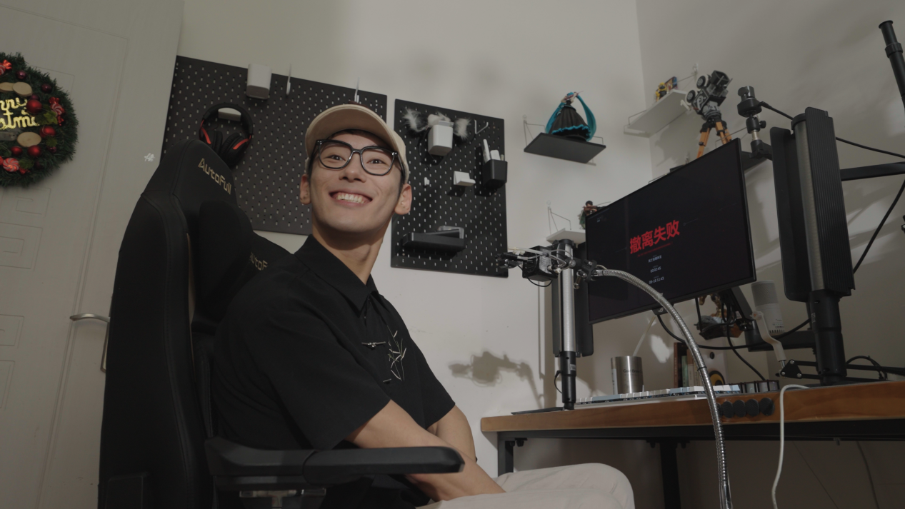 从阿萨拉撤离之后,他们各自平凡,也彼此照亮