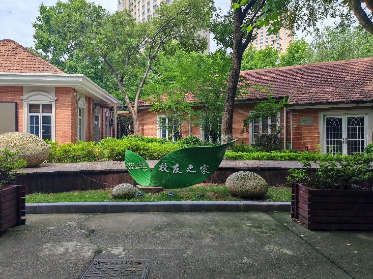 寻访织韵文脉，漫步上海纺织服饰博物馆