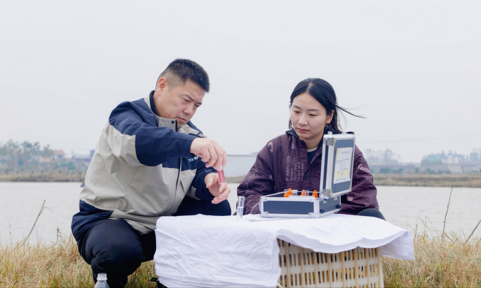 一条叉尾鮰鱼从塘口“游”上半天妖烤鱼餐桌的背后