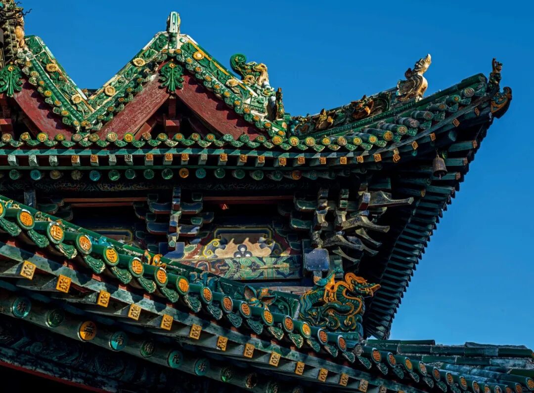 《万古光辉》:从展场到纸页,读懂千年古刹广胜寺