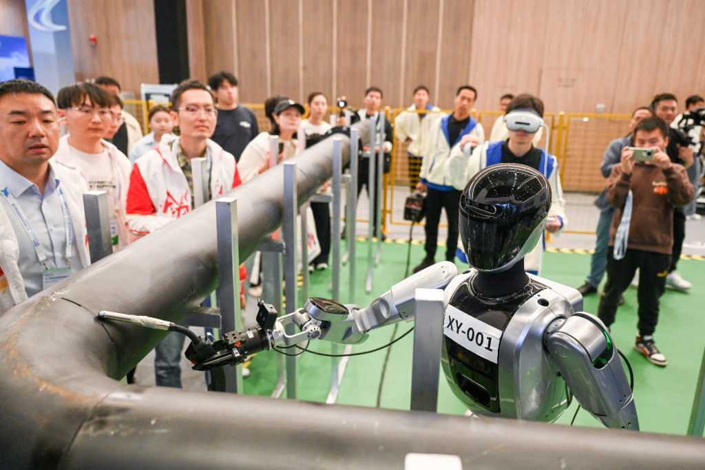 魔都眼｜“小朋友更有创造力”，全球开发者先锋大会来了个五年级学生