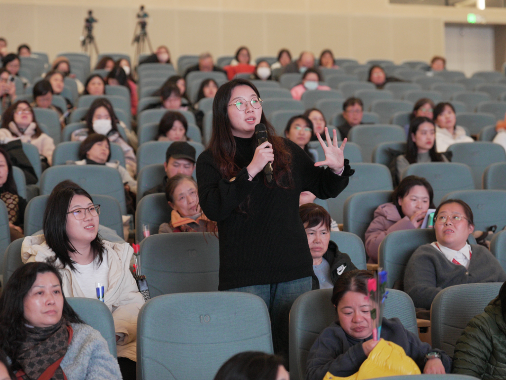 从仕女画到花朝节：揭秘明清江南女性的生活密码,第4张