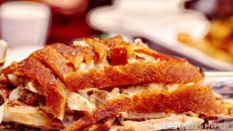 中国内蒙古冰雪童话小城，人少雪厚还便宜，山林美食太好吃了