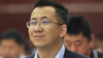 張一鳴包了個“大豆包”