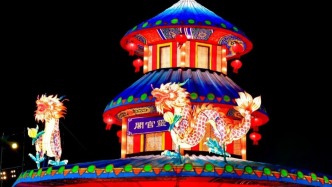 来观山湖灯会庙市，NPC带你“穿越古今”