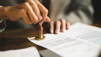 配偶去世多年，房產(chǎn)自動(dòng)歸另一方所有嗎？