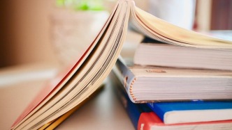 委托第三方代付酬金，訴訟中第三方出具《情況說明》證明代付事實，《情況說明》證據效力應如何認定？