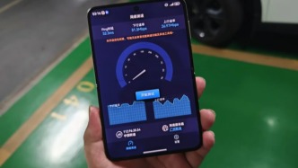 2025三大旗舰“信号”横评：苹果不再拉胯，整体结果让人意外