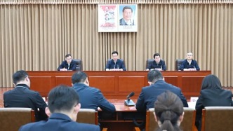 王君正在自治区党委党校调研