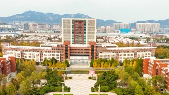 山東科技大學欒錫武教授作為首席科學家參加“蛟龍”號海洋科考