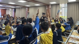筑牢防線，共護國安——佛山鐵警開展全民國家安全教育日宣傳活動