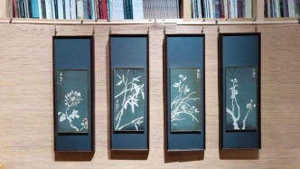 見瓷如面·人物 | 中國式浪漫綻放！瓷畫展引來“洋游客”