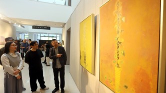 江苏苏州：“颜彩的慢板”  展东方气韵