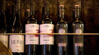 张裕交出20年来最差财报？国产红酒到底该向何处去？