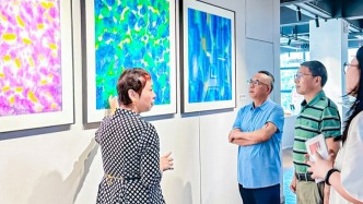 从蜀绘丝绸到大学课堂：传统文化传承的破壁实践