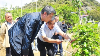 蒲江縣赴甘孜州瀘定縣調(diào)研對(duì)口支援工作