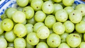 這種水果維生素C含量是橙子的近8倍，被譽為便秘人士的“救星”！