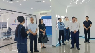 校領導帶隊現代信息技術學院開展訪企拓崗
