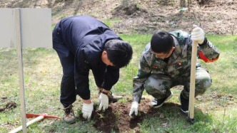克勒沟分场：“县镇场校”四方联动赋能生态“绿”
