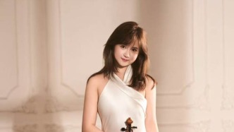 旅德青年小提琴家张耀今闪耀汉堡易北音乐厅