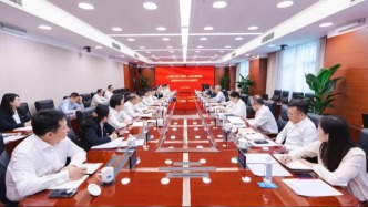 上海交易集團與上海振華重工集團開展黨委理論學習中心組聯學暨合作簽約