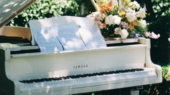 年輕人“整頓”婚禮花樣多，婚慶市場(chǎng)迎新機(jī)