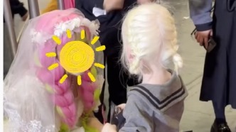 “月亮的孩子”，如何走到阳光下？