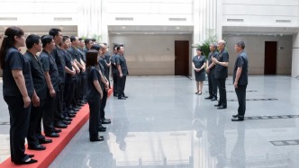 講政治 重實踐 嚴律己
