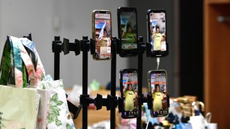 “can I get the 国补”：外国人在中国直播间的618狂欢