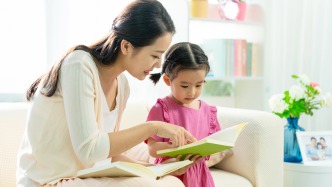 幼儿园“去小学化”，家长却叫苦，家校如何科学育娃？