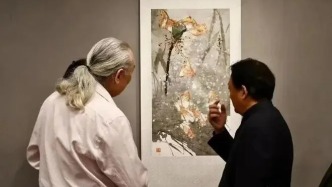 大寫意《荷塘秋色》畫作解析