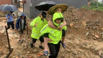 洪峰水位破歷史記錄！肇慶懷集“五停”，但他們一刻都不停……